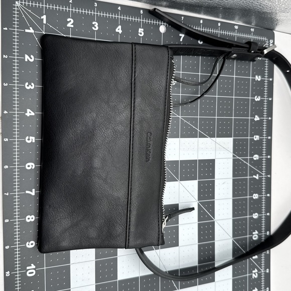 Calvin Klein Unisex Black Synthetic Leather Belt Bag Fanny Pack Hip Adjustable M - Picture 10 of 10